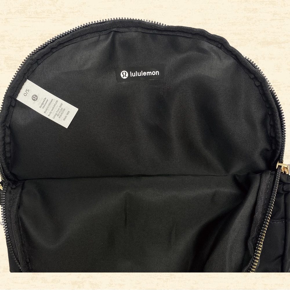 Lululemon All Night Festival Bag 2L (Black/Gold) - Picture 4 of 7